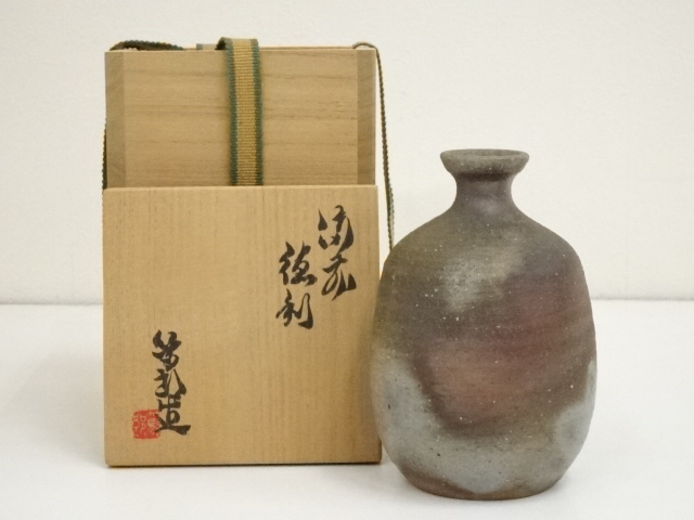 JAPANESE POTTERY BIZEN WARE SAKE BOTTLE / ARTISAN WORK 